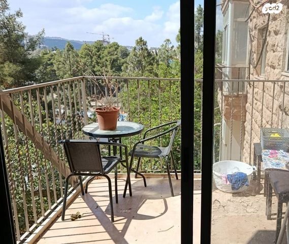 דירה, התקופה, גבעת הורדים, רסקו, ירושלים