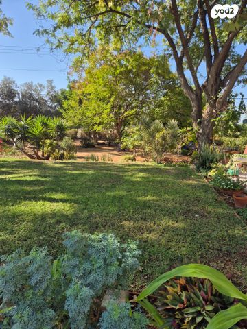 משק עזר, נווה מבטח