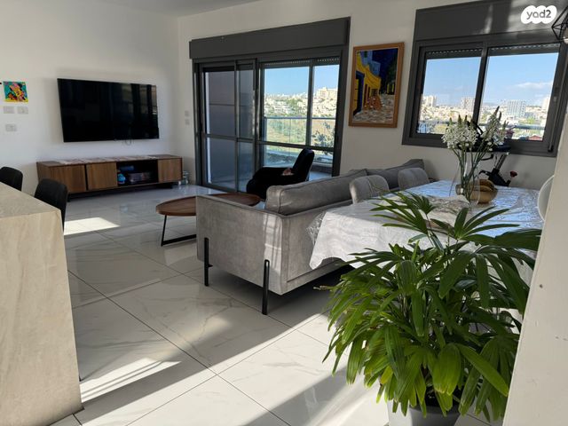 דירה, מודיעין מכבים רעות