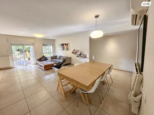 דירת גן, העמק, צור הדסה