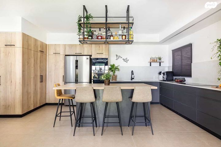 דירת גן, אהוד מנור, נאות אפק, אפקה, קרית ביאליק