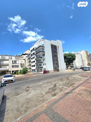 דירה, שדרות חיים וייצמן 81, צפון מערב מרכז העיר, נתניה