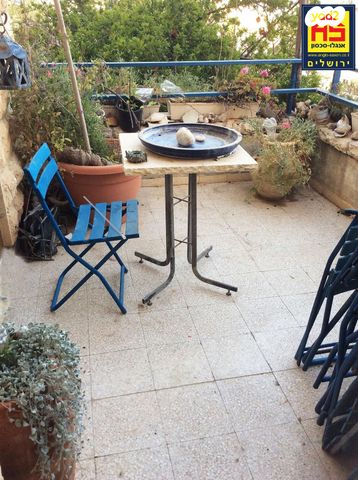 דירה, מאיר נקר, ארמון הנציב, תלפיות מזרח, ירושלים