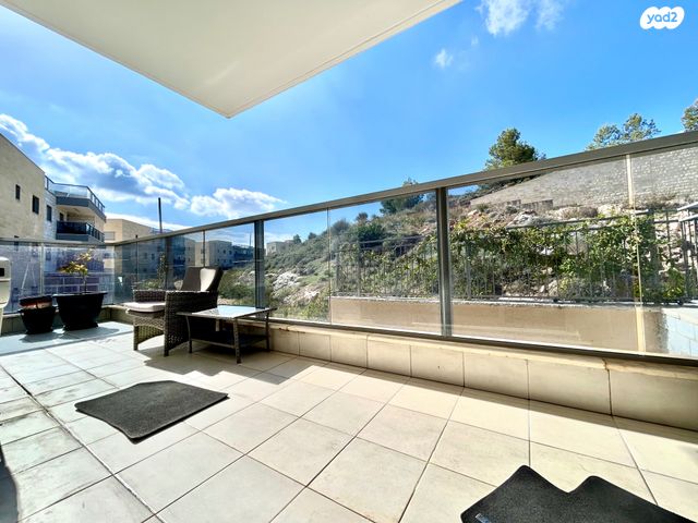 דירה, רמת נבון . הר כרמי, כרמיאל