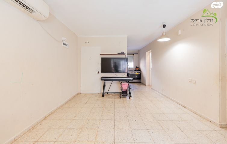 דירת גן, הנגב 43, אריאל