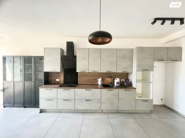 דירה, ראש פינה, מרכז, הרצליה