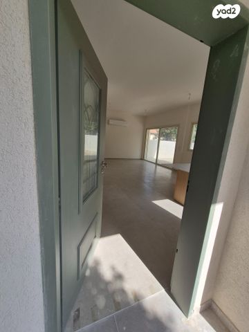 בית פרטי/ קוטג', עמק יזרעאל, קדימה צורן