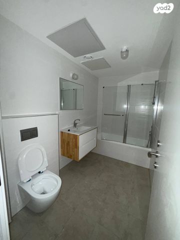 דירה, הצנחנים, נווה שרת, תל אביב יפו