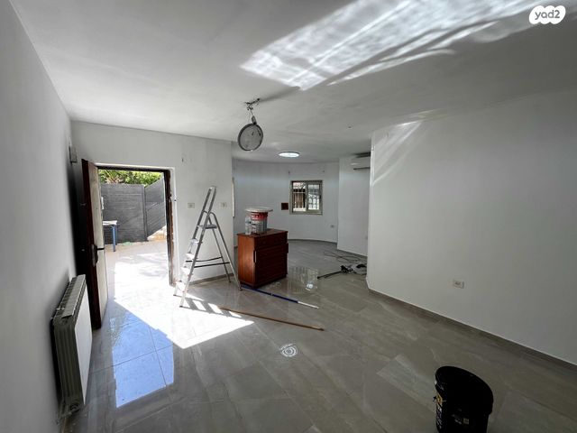 דירה, גדעון האוזנר, ירושלים