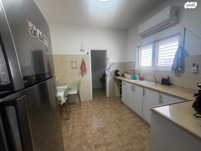 דירת גן, דגניה, שיכון עובדים, טבריה