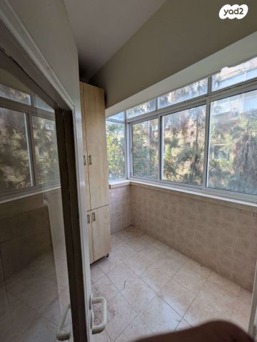 דירה, קרן היסוד 8, טלביה, קוממיות, ירושלים