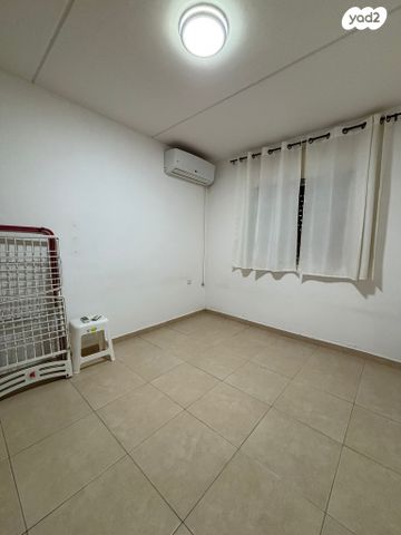 דירה, אברהם טביב, גבעה א', שביט, קרית אתא