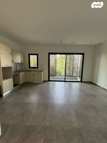 שדרות ירושלים 131