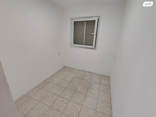 דירה, שדמה, הגליל, כרמיאל