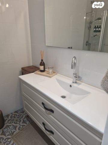 דירה, ניסים אלוני, צמרות איילון, פארק צמרת, תל אביב יפו