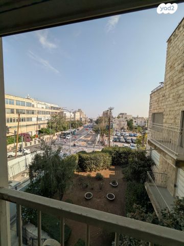 דירה, קרן היסוד 8, טלביה, קוממיות, ירושלים