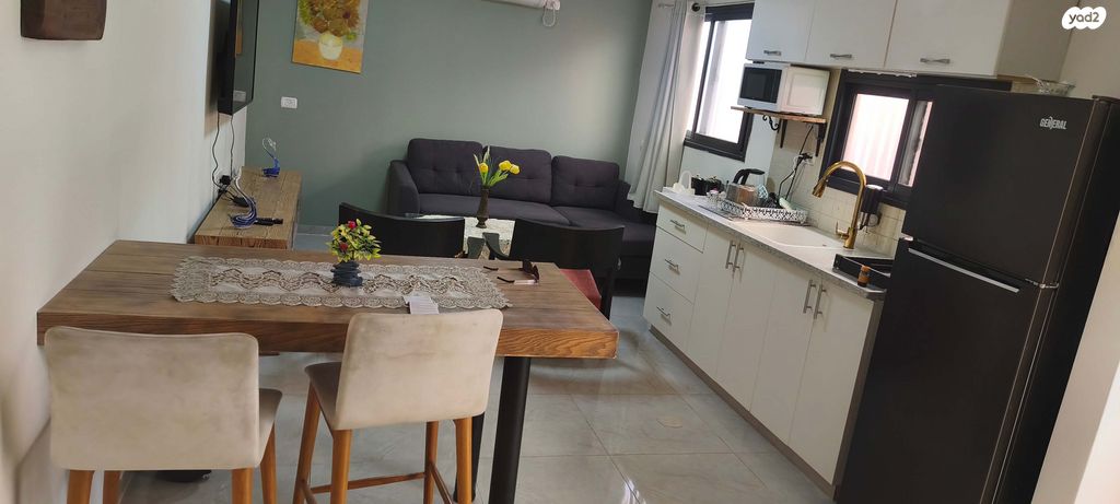 יחידת דיור, שדרות מנחם בגין, נווה דקלים, אשקלון