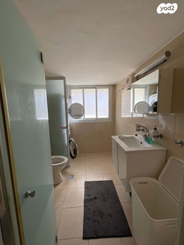 דירה, מנחם בייליס, כרמליה, חיפה