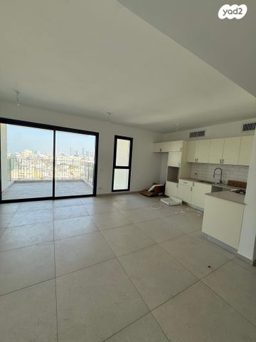 שדרות ירושלים 129