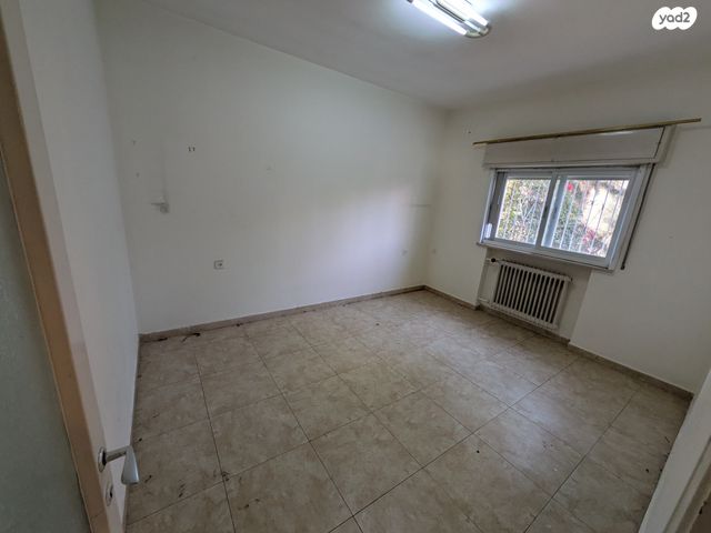 דירה, קרן היסוד 8, טלביה, קוממיות, ירושלים