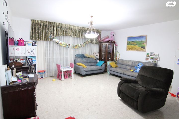 דירת גן, בשביס זינגר, רובע ה', אשדוד