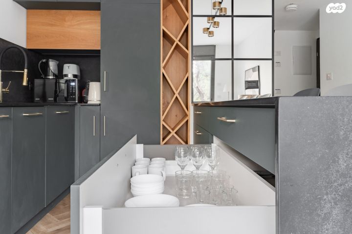 דירה, הרוגי מלכות, תל אביב יפו