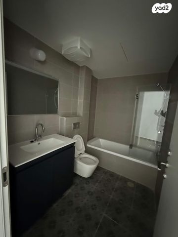 דירה, שדרות ירושלים, תל אביב יפו