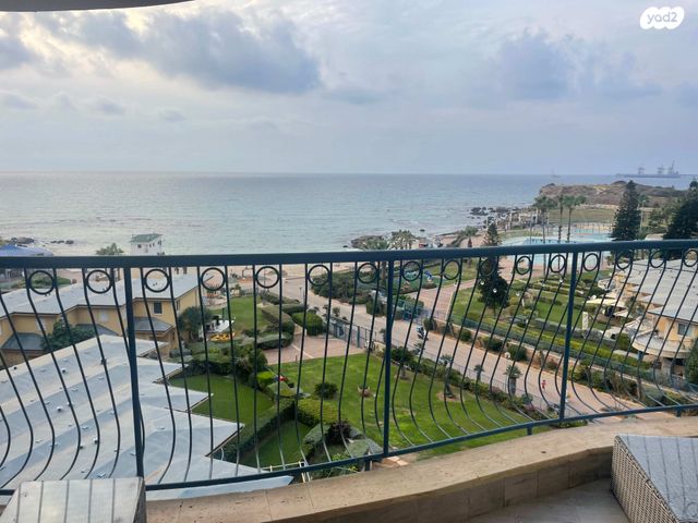 דירה, שדרות מנחם בגין 4, גבעת אולגה, חדרה