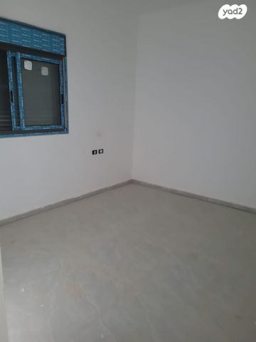 דירת גן, יצחק שמיר, עפולה