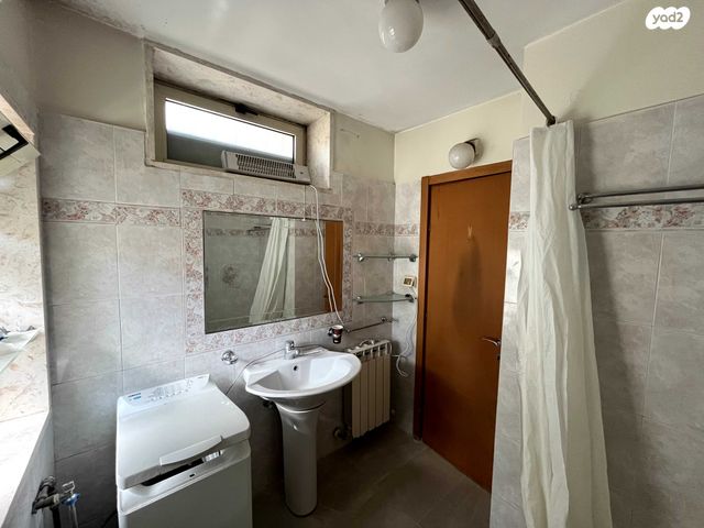 דירה, גדעון האוזנר, ירושלים