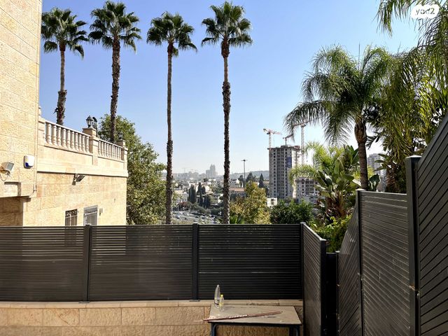 דירה, גדעון האוזנר, ירושלים