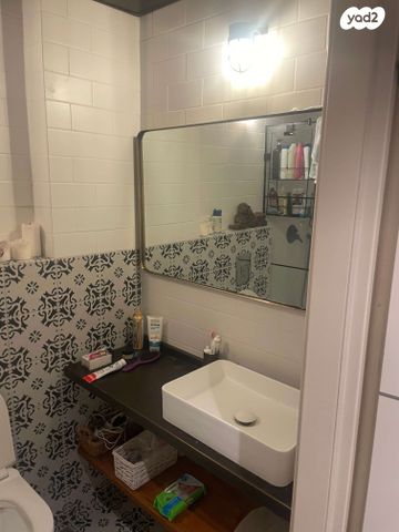 דירה, שדרות מנחם בגין 4, גבעת אולגה, חדרה