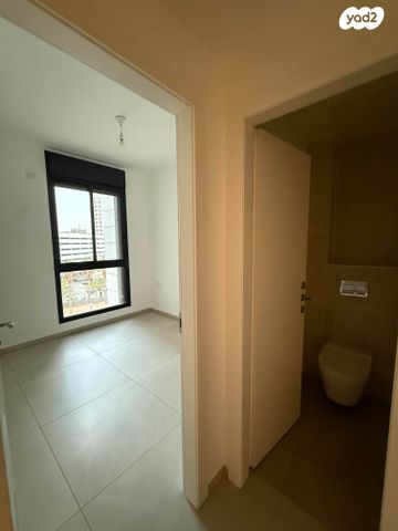 דירה, הצנחנים 23, נווה שרת, תל אביב יפו