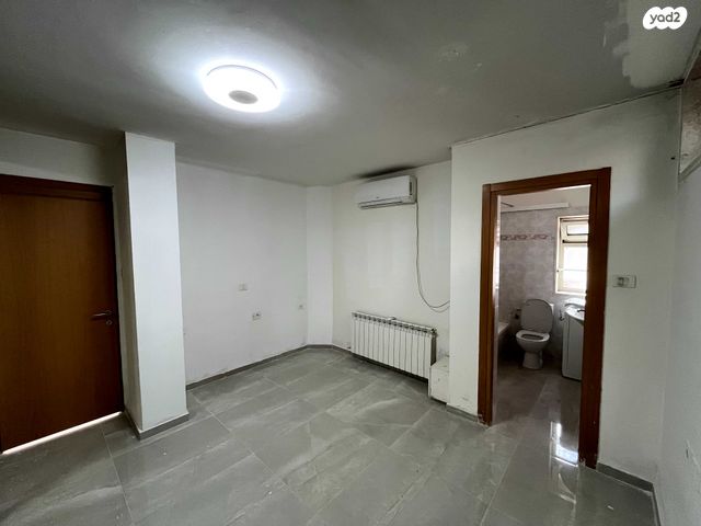 דירה, גדעון האוזנר, ירושלים