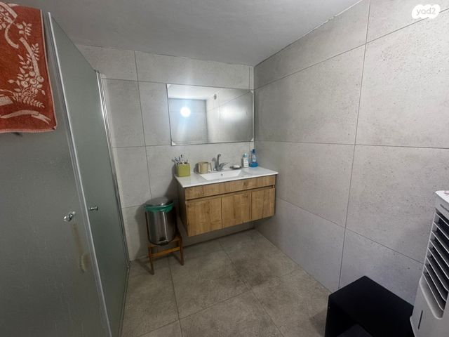 דירת גן, דגניה, שיכון עובדים, טבריה