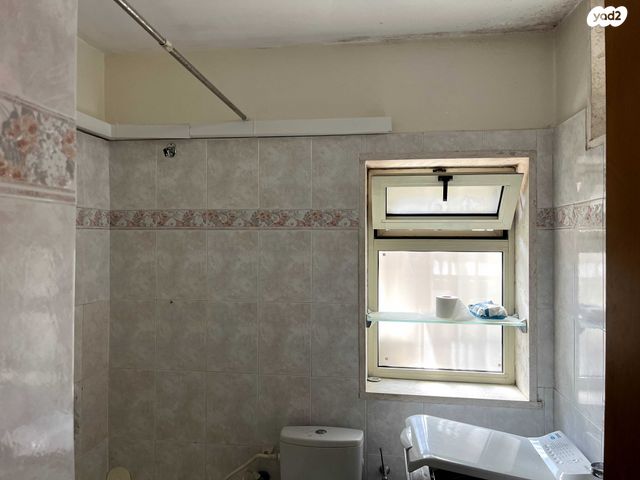 דירה, גדעון האוזנר, ירושלים