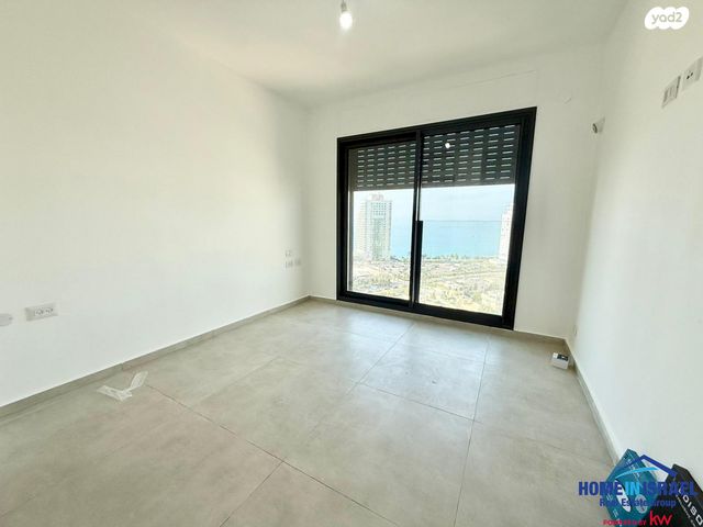 דירה, אמנון ליפקין שחק, נוף הטיילת, נתניה