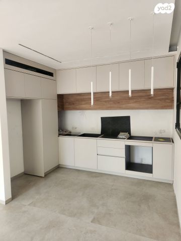 גבעת חנניה, אבו תור