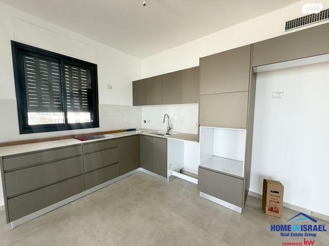 דירה, אמנון ליפקין שחק, נוף הטיילת, נתניה