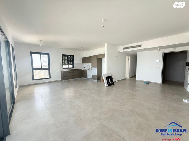 דירה, אמנון ליפקין שחק, נוף הטיילת, נתניה