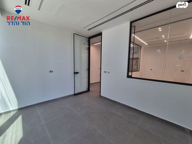 משרדים, החרש, הוד השרון