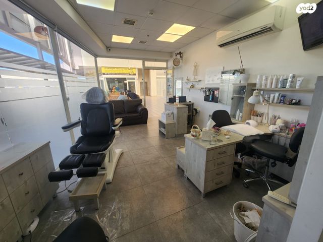 חנויות/ שטח מסחרי, דרך לב השרון 41, צורן, קדימה צורן