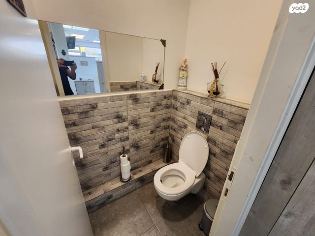 חנויות/ שטח מסחרי, דרך לב השרון 41, צורן, קדימה צורן