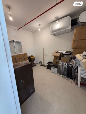 משרדים, חרושת 4, אזור תעשיה קרית ביאליק, אזור תעשיה צור שלום, קרית ביאליק