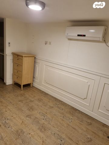 קליניקות, כפר סבא