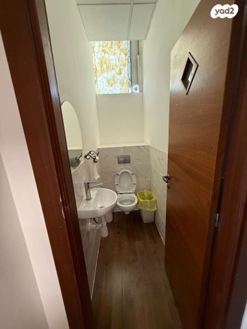 משרדים, חרושת 4, אזור תעשיה קרית ביאליק, אזור תעשיה צור שלום, קרית ביאליק