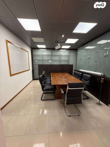 משרדים, חרושת 4, אזור תעשיה קרית ביאליק, אזור תעשיה צור שלום, קרית ביאליק