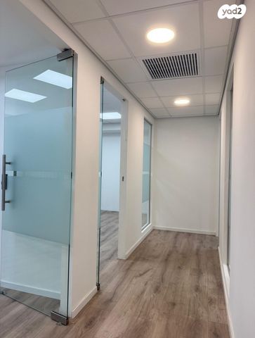 משרדים, כפר סבא