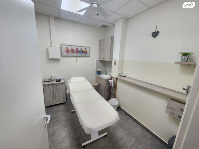 חנויות/ שטח מסחרי, דרך לב השרון 41, צורן, קדימה צורן