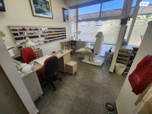 חנויות/ שטח מסחרי, דרך לב השרון 41, צורן, קדימה צורן